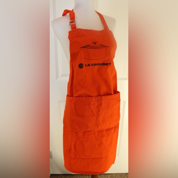 Le Creuset Vibrant Orange Cooking Apron - Picture 4 of 8